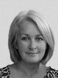 Dr Sandy Hogg